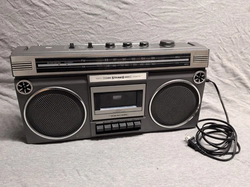 Realistic SCR-12 Stereo Boombox Retro Cassette Radio Shack - Tested Working