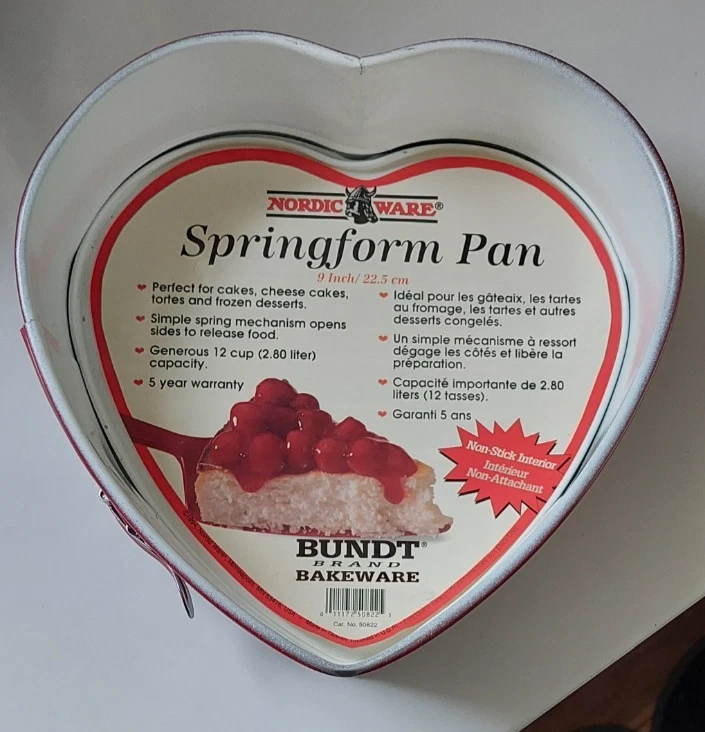 Nordic Ware Heart Shaped Springform Pan 12 Cup Red and White NEW see photos