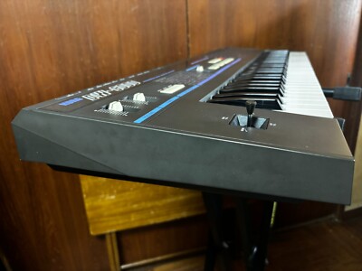 Korg DW-6000 Programmable Digital Waveform Synthesizer DWGS New