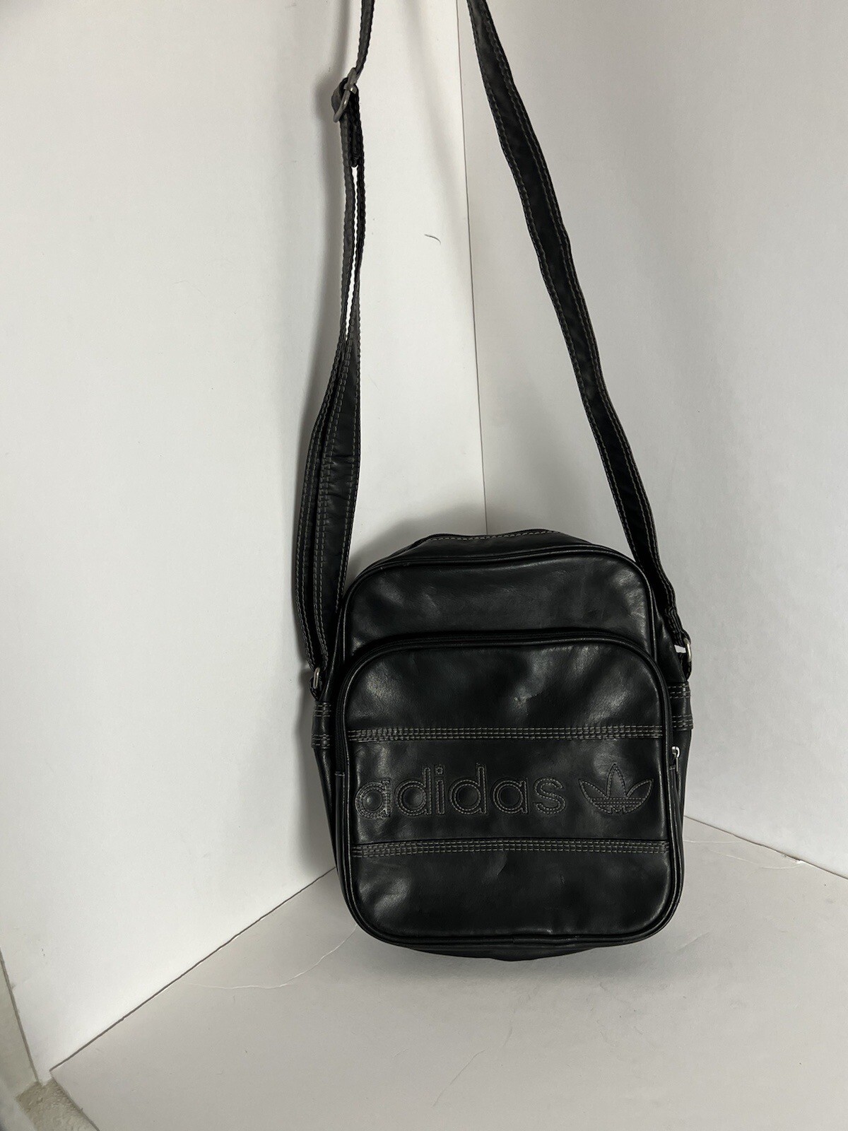 RARE Adidas Messenger Bag Black Crossbody Shoulder Lo… Gem