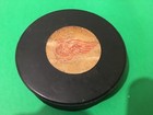 DETRIOT RED WINGS 1970'S  NHL Hockey Vintage Official Puck by Viceroy Canada — photo 1