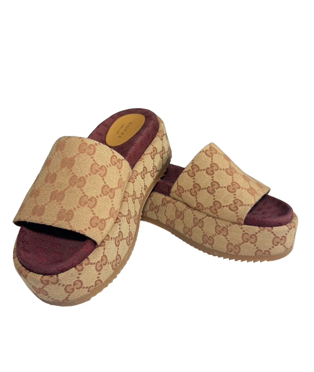Gucci 573018 Women s Angelina GG Supreme Platform Slide Sandals EU 38.5 US 38.5