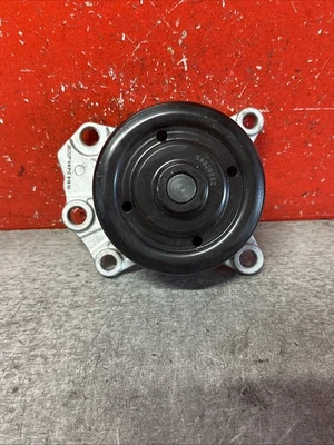 Pompe A Eau SKF VKPC 91810 107 C1 AYGO YARIS JUSTY SIRION 1.0 Essence NEUF - Photo 1/3