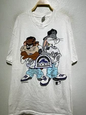 Vintage 1993 Looney Tunes Colorado Rockies T-Shirt MLB AN64069