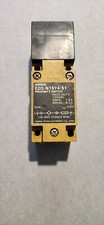 OMRON E2Q-N15Y4-51 PROXIMITY SWITCH