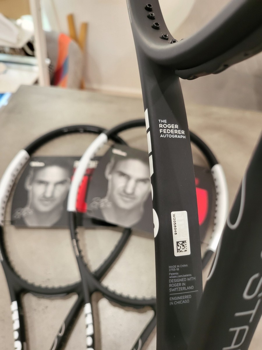 Wilson Pro Staff RF97 Autograph v12 Tennis Racquets 4 3/8 Wilson Pro Staff RF97 Autograph v12 Tennis Racquets 4 3/8