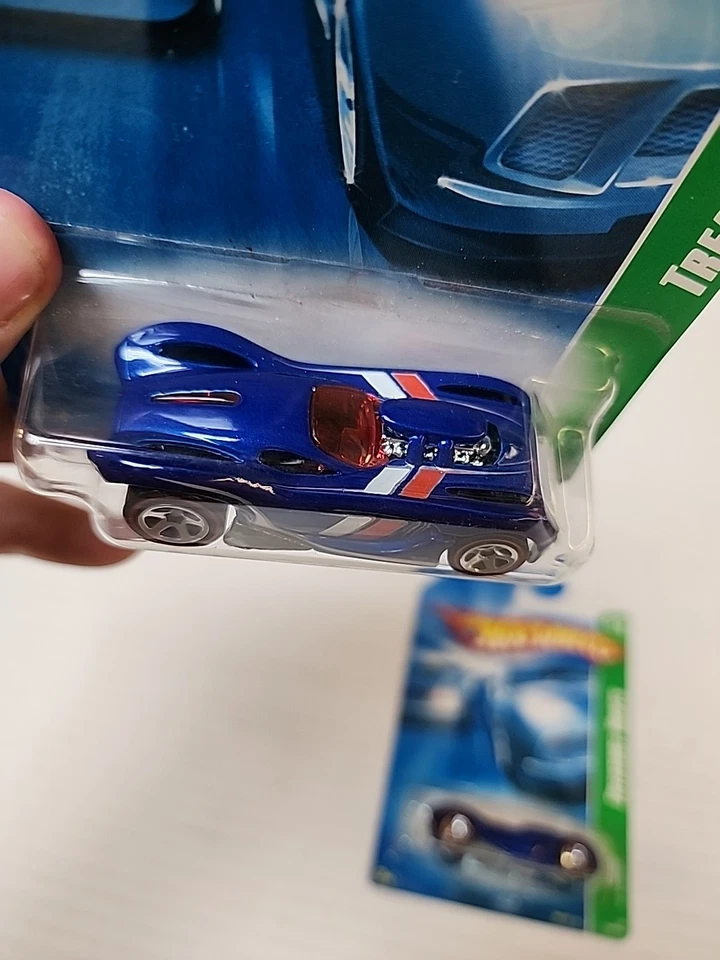 Mattel Hot Wheels Treasure Hunts 16 Angels X2 2007 coche de error Foto 4 de 4