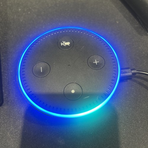 Amazon Echo Dot 2. Generation Smart Lautsprecher, Schwarz (ohne Kabel)