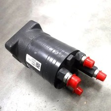 Used Hydraulic Steering Controller Fits Kubota L4600 Tc430-37000, Tc430-37001