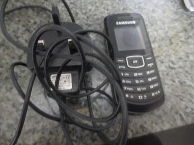 Samsung GT E1080i - Black (Unlocked) Mobile Phone