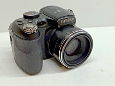FUJI FINEPIX S1800 12 MEGAPIXEL 18X ZOOM DSLR CAMERA Black. No lens Lid