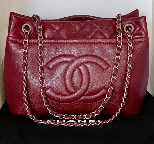 CHANEL Borsa a tracolla bordeaux trapuntata in pelle di caviale CC E1678.97 2525