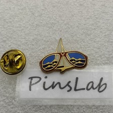 Pin's-BATEAU-VUARNET-Voilier-Voile Claire-Poulloux Paris-P4O8