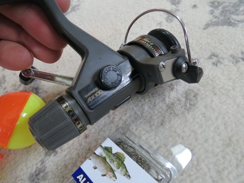 Shimano LX100 Trout fishing reel made in Japan new Ande line, hooks (l#16754) - Picture 4 of 6