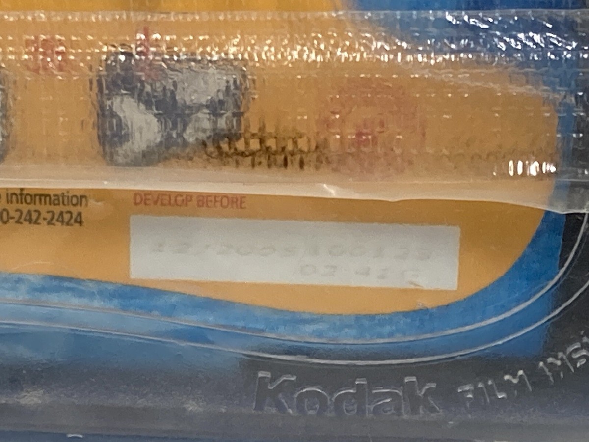 Kodak Sport Disposable Camera WATERPROOF 50ft 27 Shots ***Expired*** 41778004708