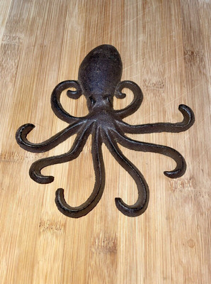 Octopus Tentacle Metal Wall Hook Key Rack Towel Hanger Nautical Iron Metal