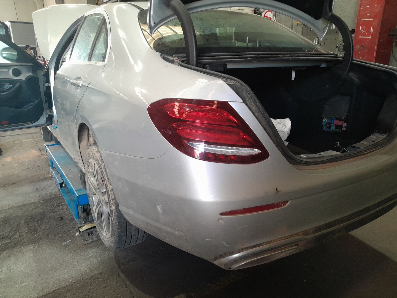 A2139067700 TAIL LIGHT OUTER LEFT / 2719798 FOR MERCEDES-BENZ CLASS E W213 E