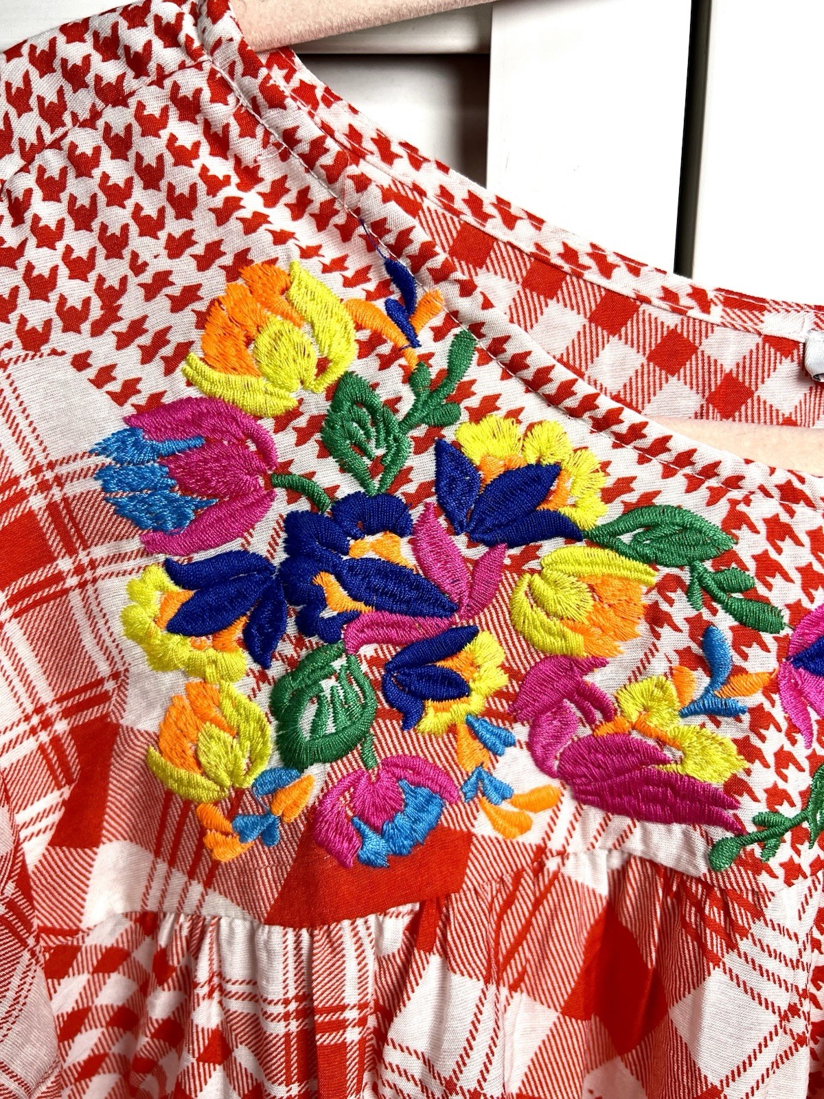 See And Be Seen Gingham Patchwork Embroidered Flo… - image 3