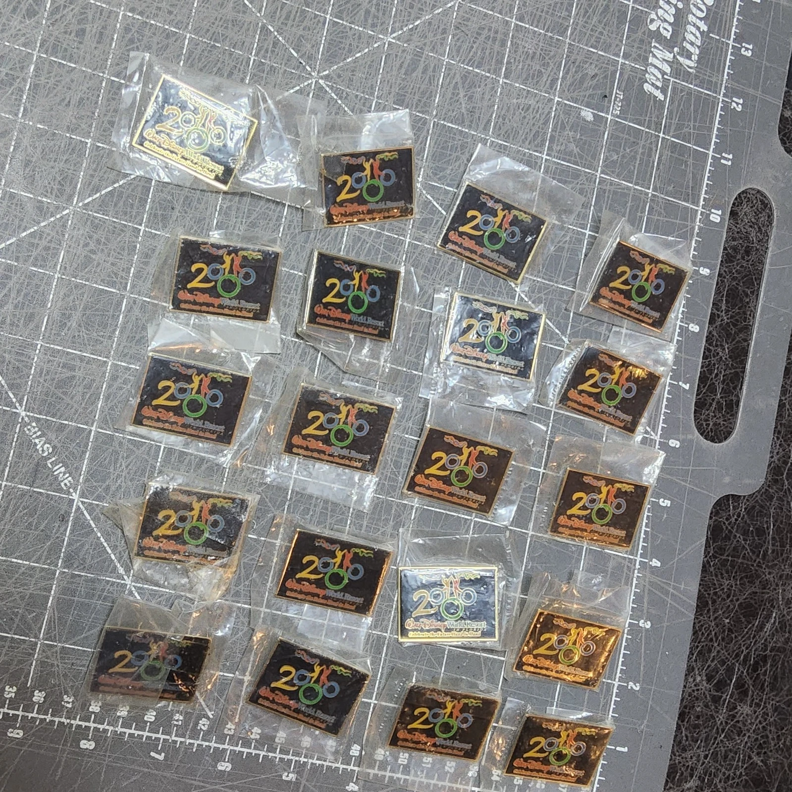 20 Celebrate the future hand in hand 2000 dancers rectangle retired disney pins