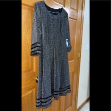 Women  s Formal Dress Cocktail Size 10P, 14P, 16W Silver Long Sleeve JHoward NWT