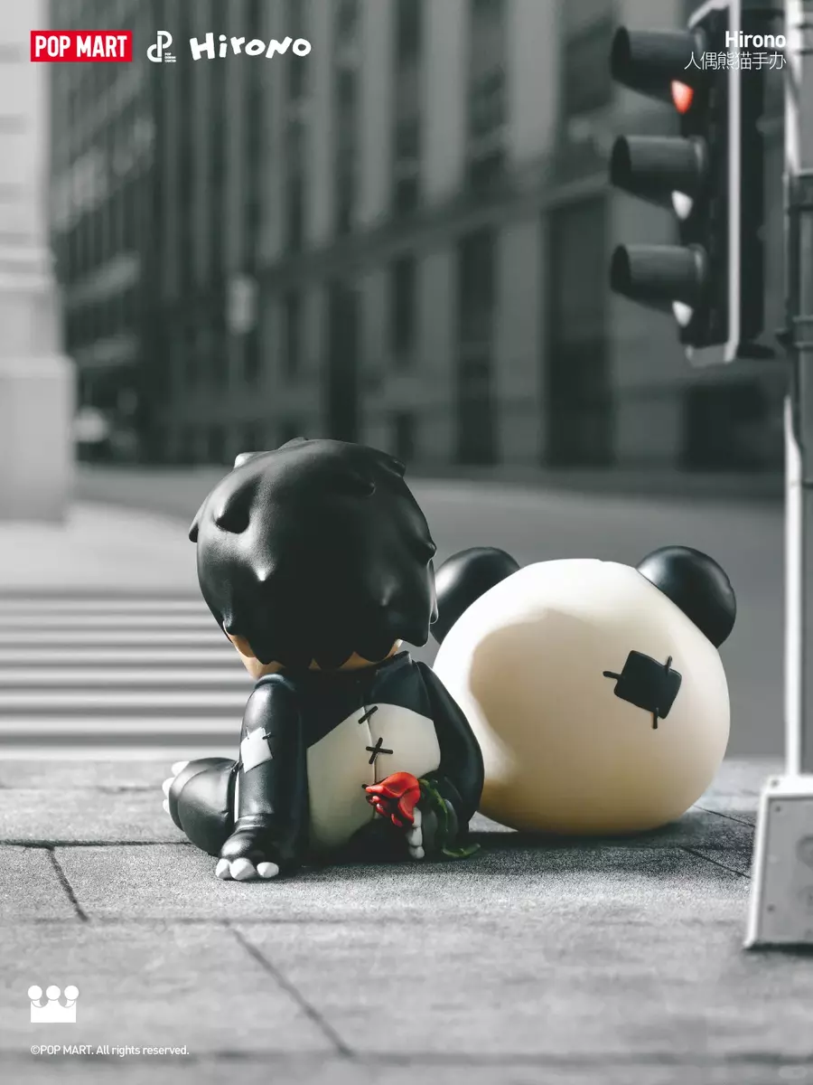 POP MART-Hirono Doll Panda Pendant Exhibition Limited Action