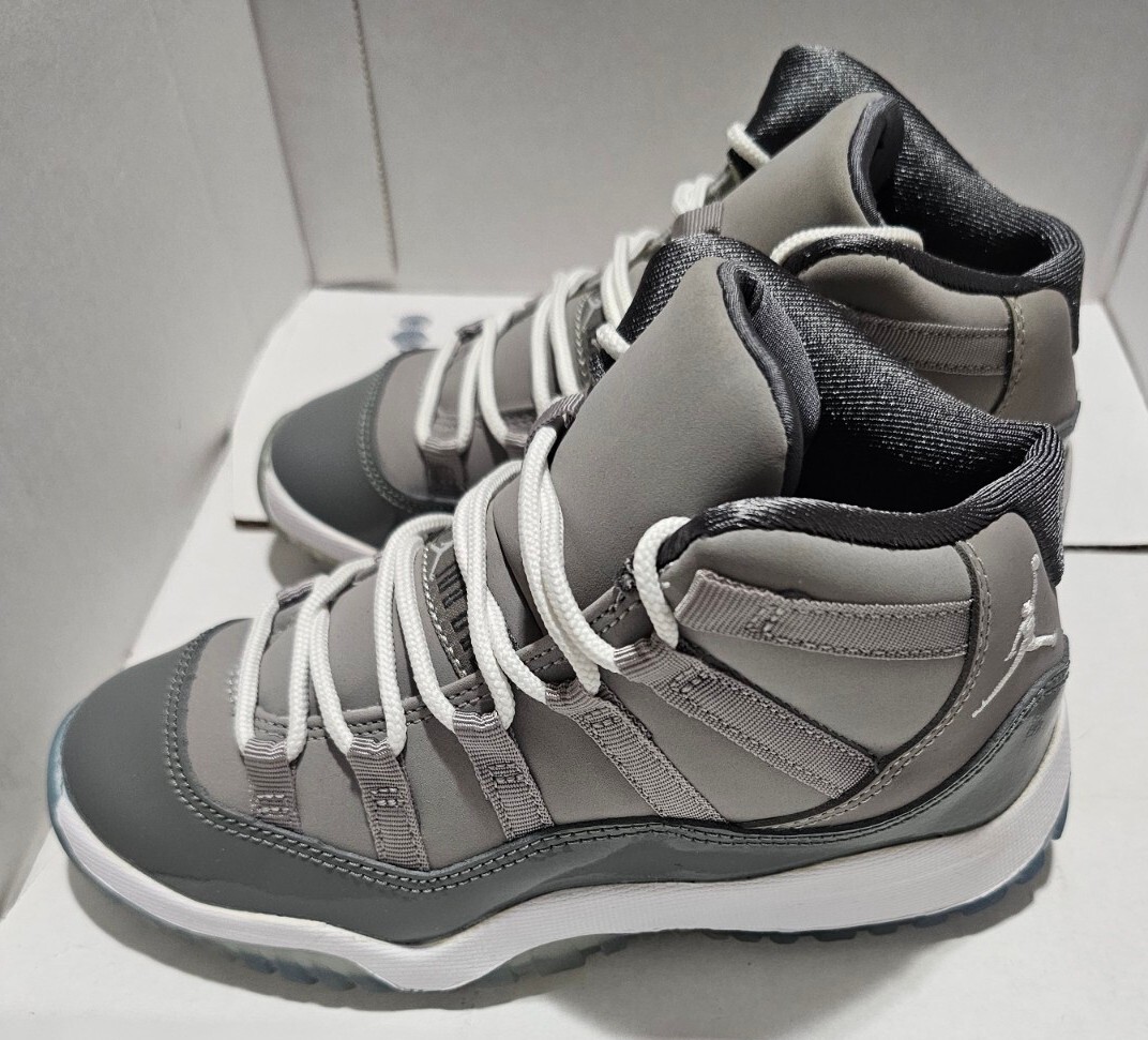 Jordan XI 11 Cool Grey 2010 PS Size 1 Youth DS Bred Concord Gamma