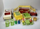 Vintage Fisher Price Little People Family Car Pop-Up Camper Set #992 1979