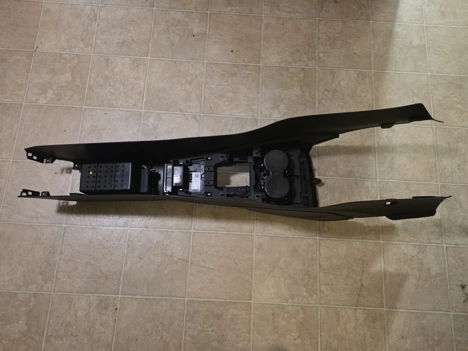 ЦЕНТРАЛЬНАЯ консоль Audi A3 - Изображение 4 из 4