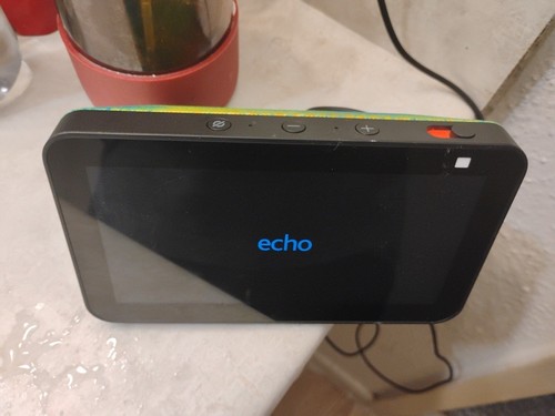 Amazon Echo Show 5 Smart Display w/ Alexa C76N8S Black - GOOD CONDITION! - Picture 1 of 7