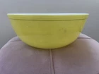 Pyrex Vintage Nesting Mixing Bowl #404 10" Yellow Great Condition