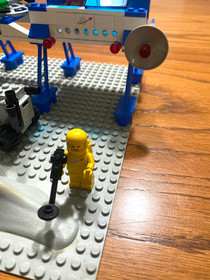 LEGO Space Classic Vintage Space Supply Station 6930 - 100% Complete