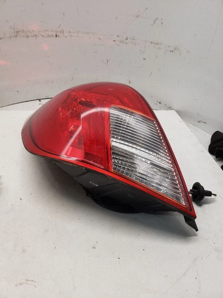 Luz trasera izquierda para conductor compatible con 13-15 CAPTIVA SPORT 1430494 Foto 2 de 4