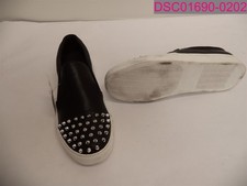Scuffs-Size 8 Medium-Women's Steve Madden LB Spiked Toes Black