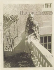 1926 Press Photo Mrs. W. J. Conner sits on the corner of terrace, Havana