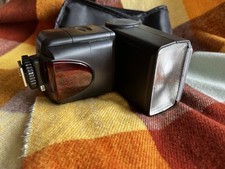 VIVITAR SERIES 1 Swivel Bounce Flash for Cano...