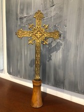 CROIX DE PROCESSION ou D'AUTEL, EN BRONZE et BOIS " FLEURS DE LYS " (H 40,5 cm)