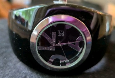 NY&C Vintage Silver Tone Black Enameled Watch Rhinestone Sz 8 Needs Battery 
