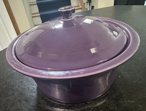 Homer Laughlin Fiesta Fiestaware Large 90oz Covered Casserole with Lid, Mulberry