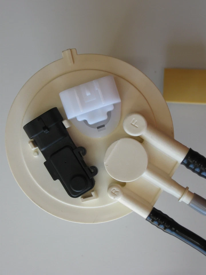 Autobest F2961A Fuel Pump Module For 1998-2000 Chevrolet Malibu L4 V6 2.2L - Image 2 of 4