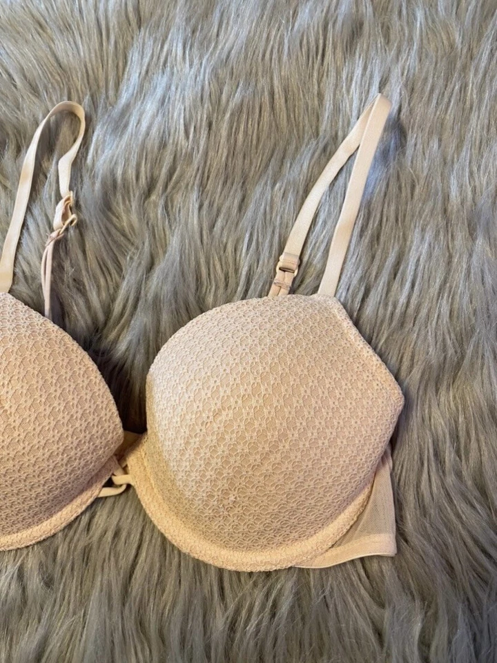 Sujetador Camiseta Xhilaration Mujer Talla 34C Rosa Encaje Fino Acolchado Con Aros Foto 2 de 4