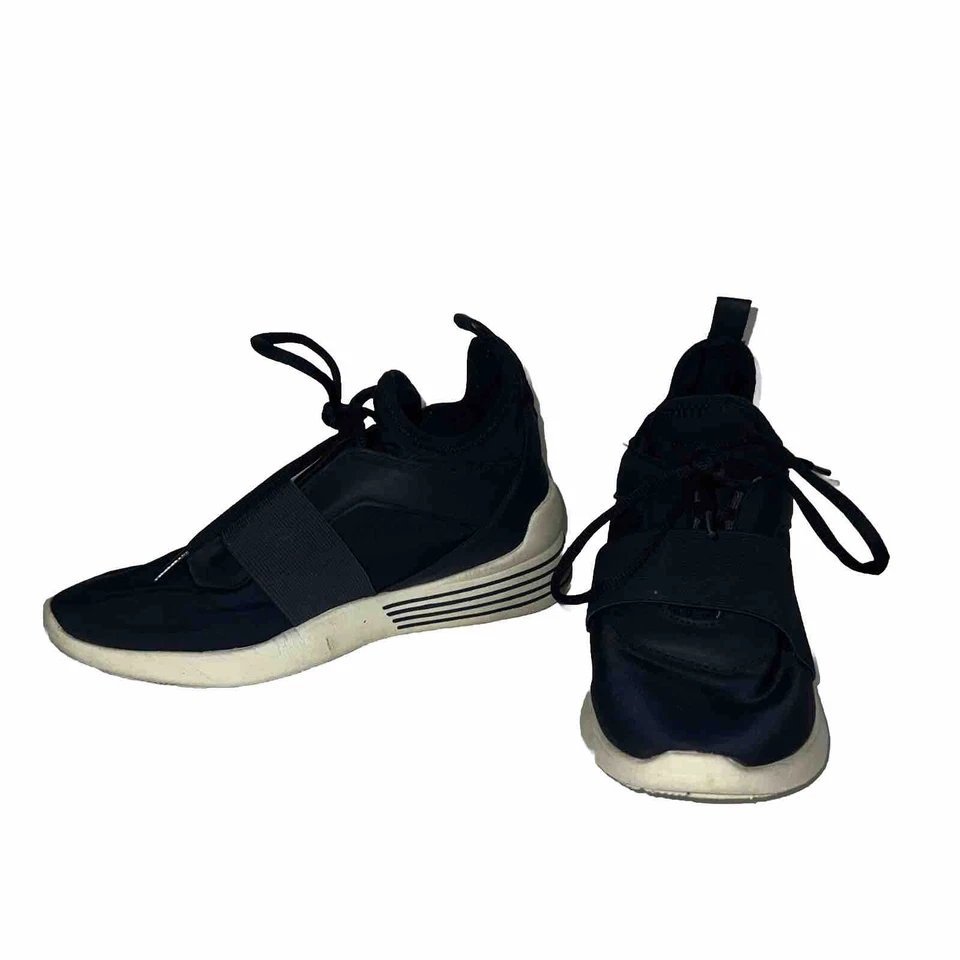 Tenis Kendall + Kylie Braydin de cuero azul marino y nailon de caña media para mujer talla EE. UU. 8M Foto 2 de 4