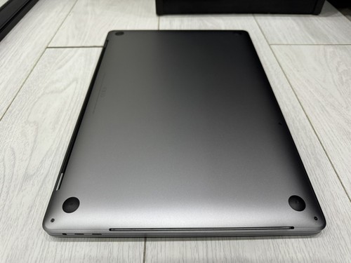 Apple MacBook Pro Retina 16” 2019 - 1TB SSD 32GB Ram 2.3GHz 8-Core i9 5500M 8GB - 第 9/18 張圖片