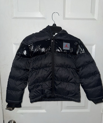 Jordan Boys Hooded Puffer Jacket Black Full Zip Pockets Size L 6-7 YRS
