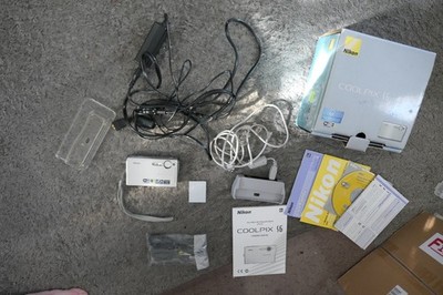 Nikon COOLPIX S6 6MP Digital Camera with 3x Optical Zoom (Wi-Fi Capable), Bundle