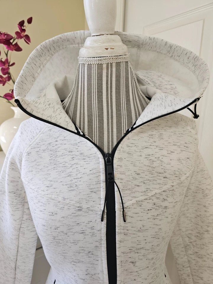 Tangerine Women's Active Moisture Wick Hoodie Full Zip Jacket White Gray Sz.S - Image 2 of 4