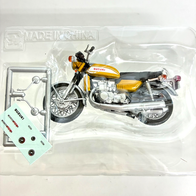 Big Bike Collection Scale 1/24 Painted Model Suzuki GT750 Yellow