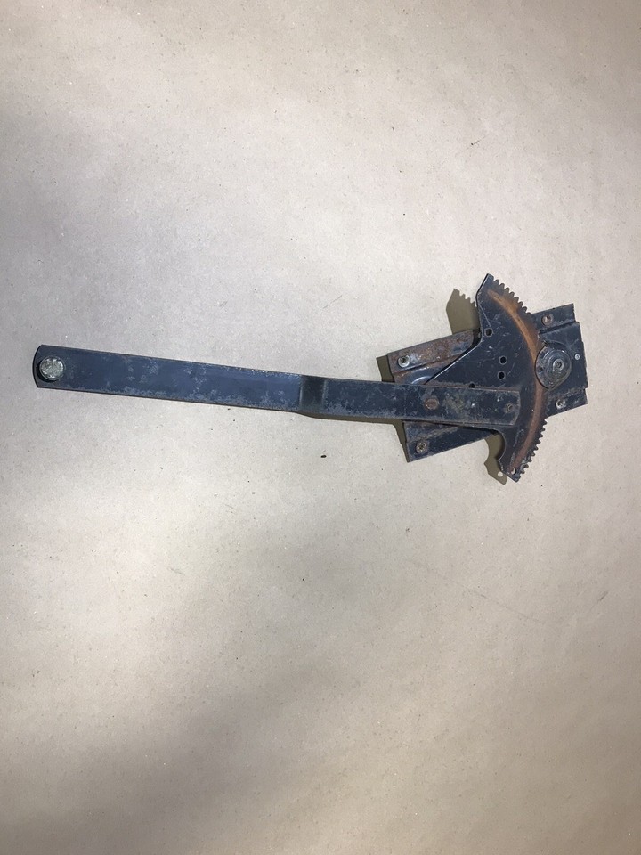 91-95 Wrangler YJ Driver Full Door Window Regulator Crank w/ Knob 91-95 Wrangler YJ Driver Full Door Window Regulator Crank w/ Knob