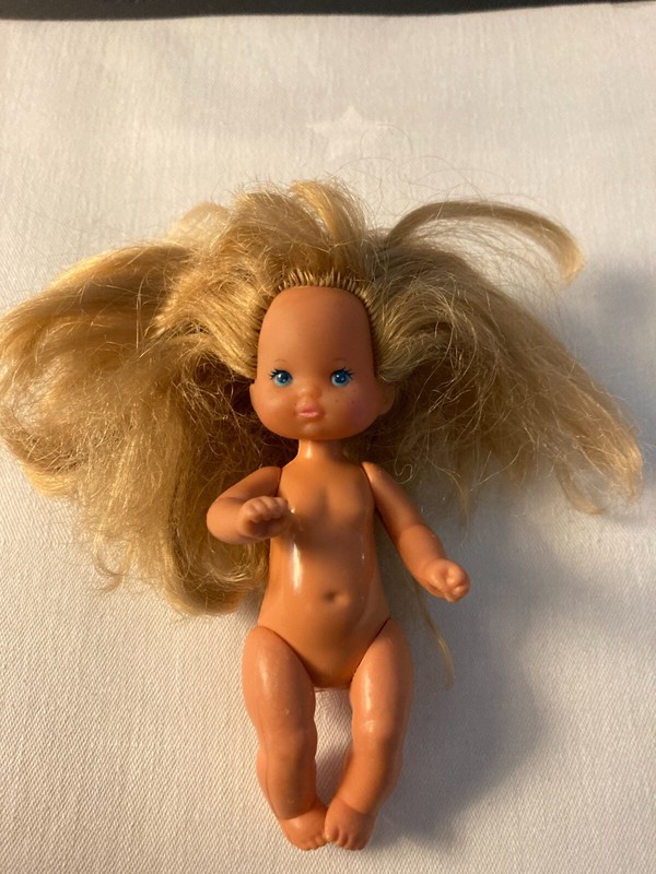 Vintage Barbie Mattel Heart Family Toddler Girl Honey  Blonde Hair  Mattel 1976