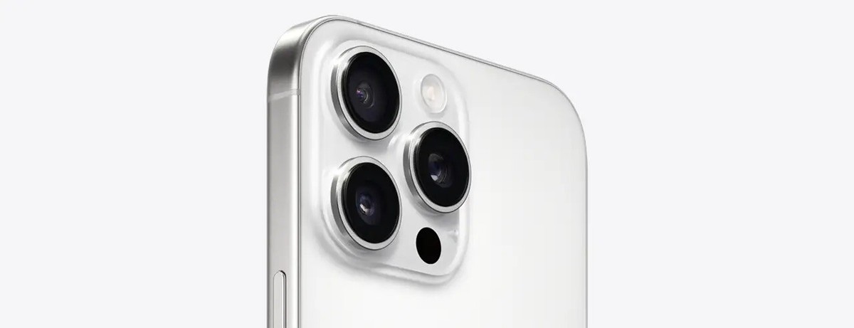 Apple 2024 iPhone 16 Pro Max 256GB White Titanium UNLOCKED