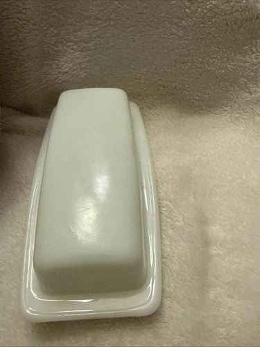 Vintage Pyrex White  Butter Dish W/ Lid 72-B  Design 1970s